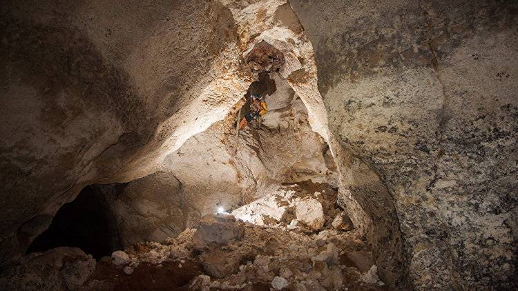 Пещеру под "Тавридой" изучат геофизики из Новосибирска