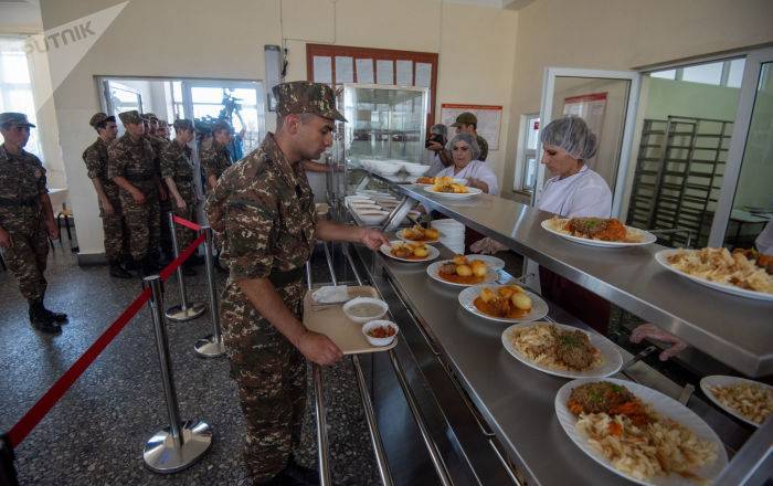 По системе McDonald's: чем будут кормить солдат армянской армии – фото