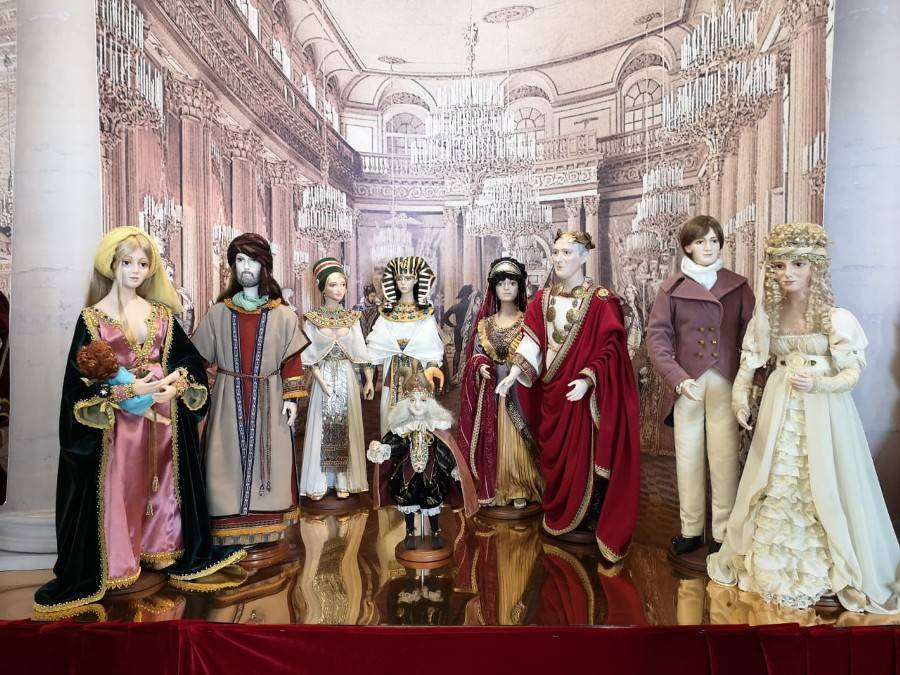"Хрупкий образ совершенства": выставка уникальных фарфоровых скульптур откроется в Москве