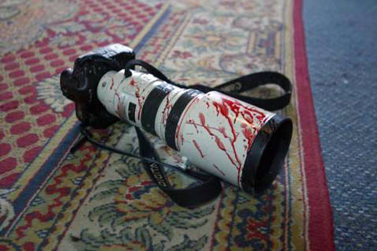 На Украине продолжается террор журналистов: зафиксировано 36 нападений