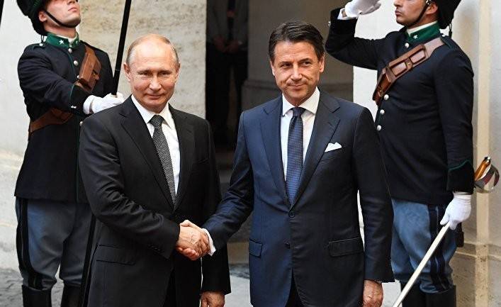 Polityka: снять санкции России поможет Италия