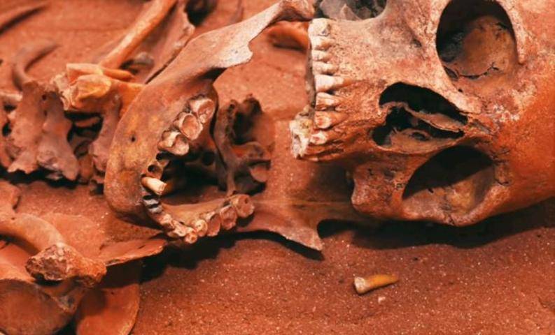 Черепа необычной вытянутой формы нашли археологи в Китае