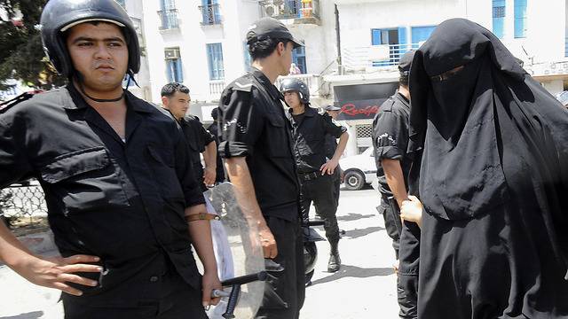 Террористы вынудили власти арабской страны органичить ношение хиджаба