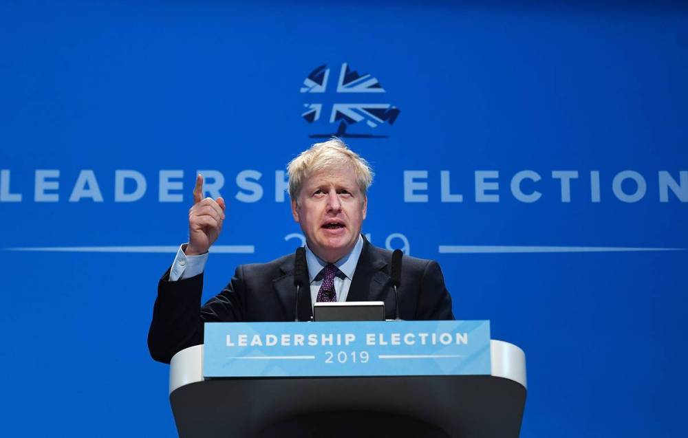 Опрос: Джонсон движется к убедительной победе на выборах премьера Великобритании