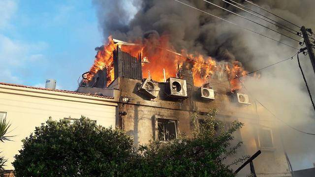 "Так им и надо": в Рош ха-Аине сгорел дом воспитательницы, пытавшей детей
