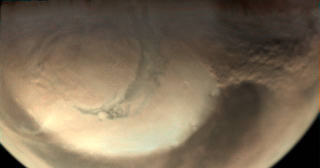 Орбитальный аппарат разглядел пылевые бури на&nbsp;Марсе