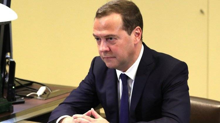 Медведев поддержал предложение устроить конкурс журналистских расследований