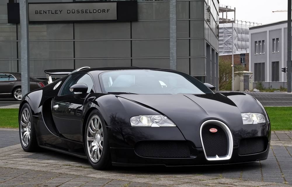 Астраханец забыл в Москве свой «Bugatti Veyron»