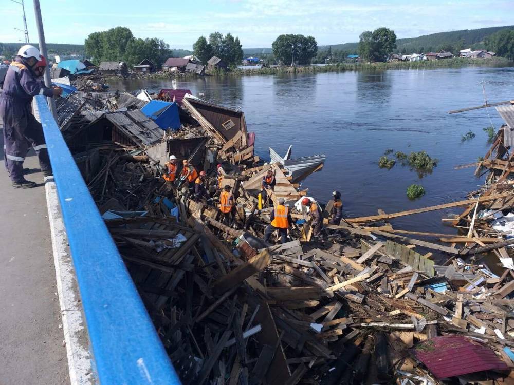 Восстановление Иркутской области после наводнения будет стоить до 28 млрд рублей&nbsp;— Мутко