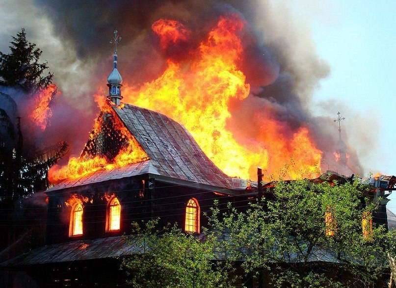 Боевики ВСУ обстреляли православную церковь на юге ДНР | Новороссия