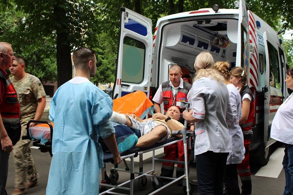 В киевский госпиталь доставили 12 раненых боевиков с Донбасса | Новороссия