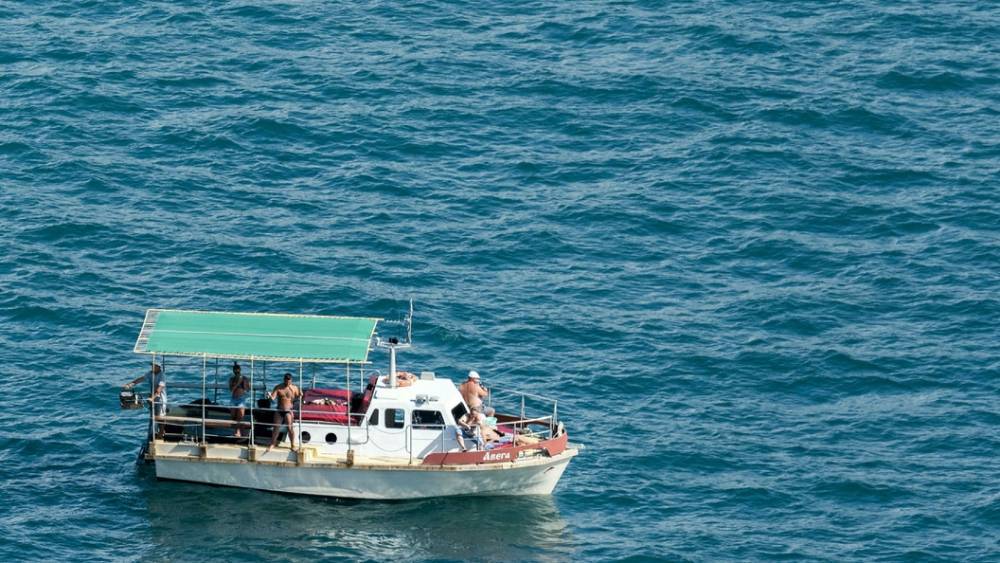 "Жадность закрыла им глаза": Разработчик перевернувшегося у Джубгы катамарана заявил, что судно подлежало утилизации