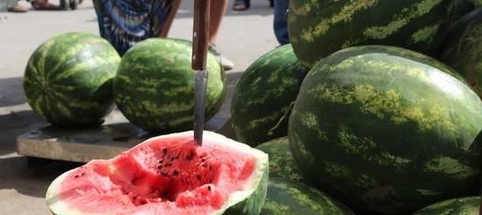 Тюменцам советуют быть осторожнее при покупке фруктов и ягод