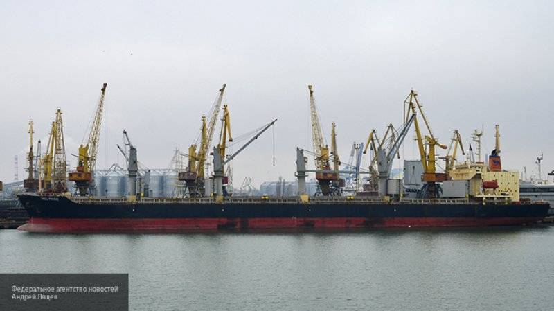 Первую партию американской нефти начали разгружать в Одесском порту