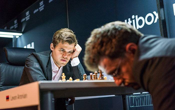 Grand Chess Tour: Аронян не одолел действующего чемпиона мира