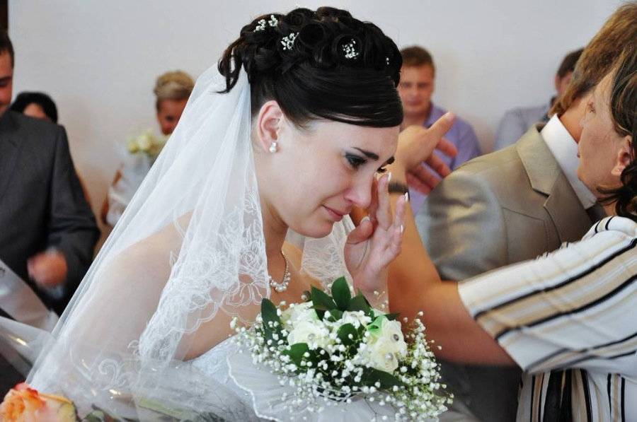 Смоленские молодожены получили необычный подарок от свадебного фотографа