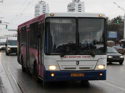 В Уфе водитель автобуса выгнал всех пассажиров