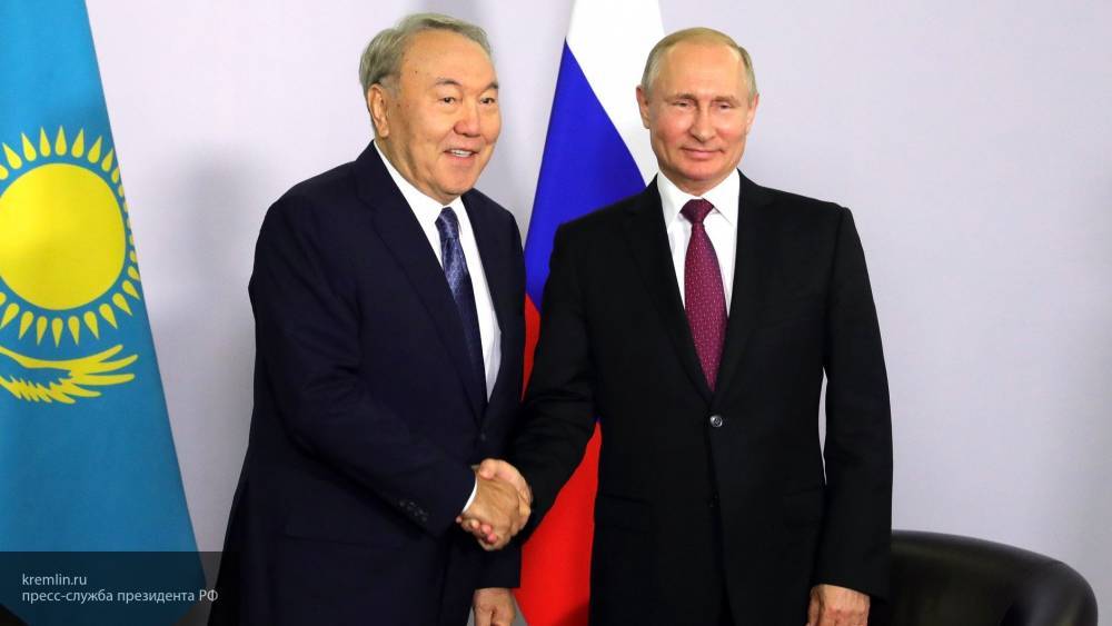 Путин поздравил экс-президента Казахстана с днем его рождения