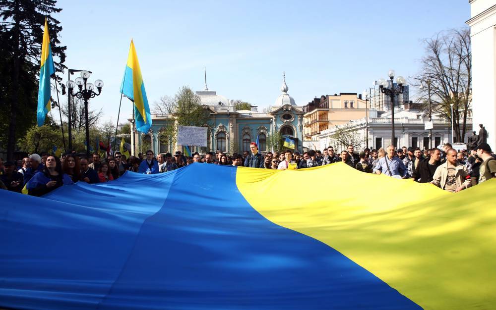 Украинский генерал рассказал, почему США не будут поставлять в Киев новейшее оружие. РЕН ТВ