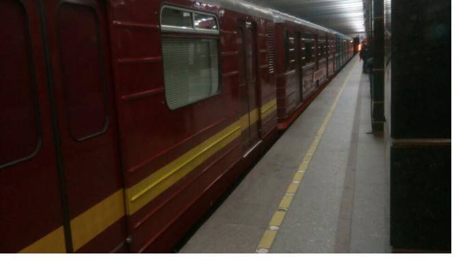 В метро Петербурга объяснили, зачем нужен вагон-дефектоскоп