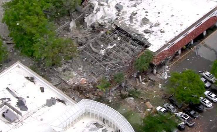 Во Флориде в торговом центре рухнула крыша после взрыва газа. Более 20 человек пострадали