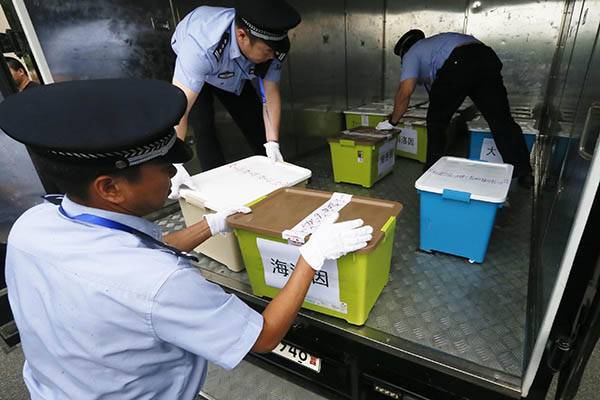 Китайская полиция перехватила партию наркотиков, спрятанную в саженцах