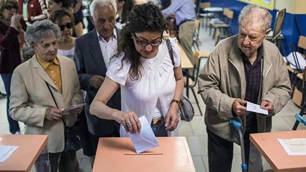 В Греции проходит голосование на досрочных парламентских выборах