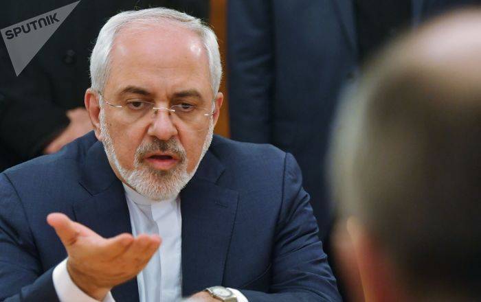 Зариф назвал условие возвращения Ирана к обязательствам по "ядерной сделке"