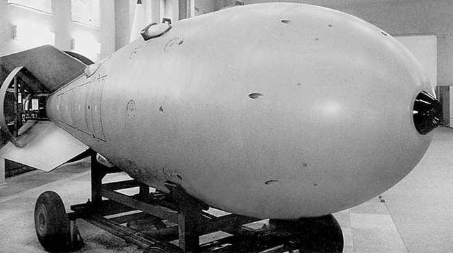 Какое оружие, кроме водородной бомбы создал Андрей  Сахаров | Русская семерка