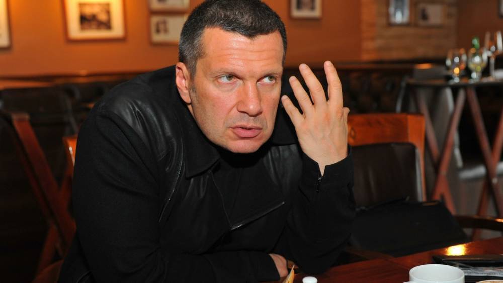Владимир Соловьев увидел ужас в глазах Зеленского в эпичном ролике с совещания