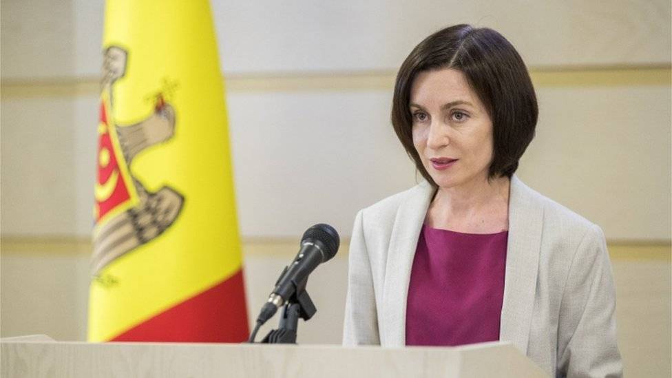 Зеленский позвал в гости прозападного молдавского премьера, но не Додона