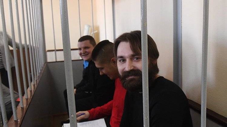 Зеленский заявил, что днем и ночью ждет объятий с задержанными в РФ моряками