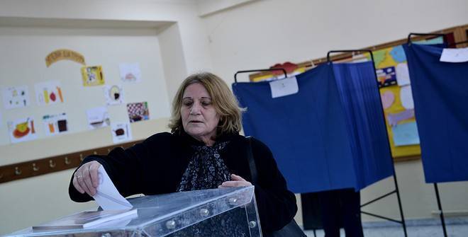 Оппозиция лидирует на парламентских выборах в Греции&nbsp;— экзитполы