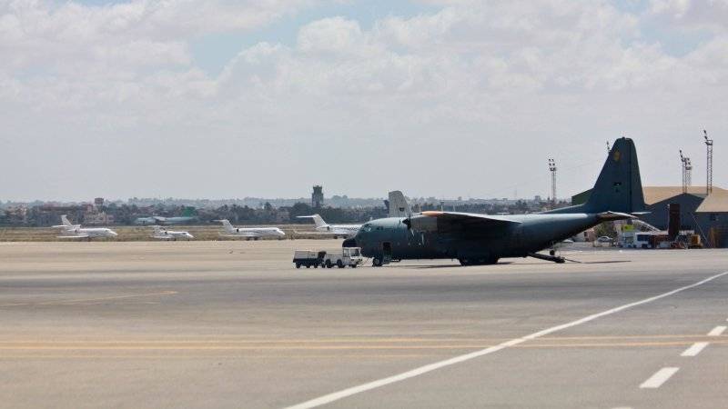 Аэропорт Митига в Ливии закрыт после воздушной атаки