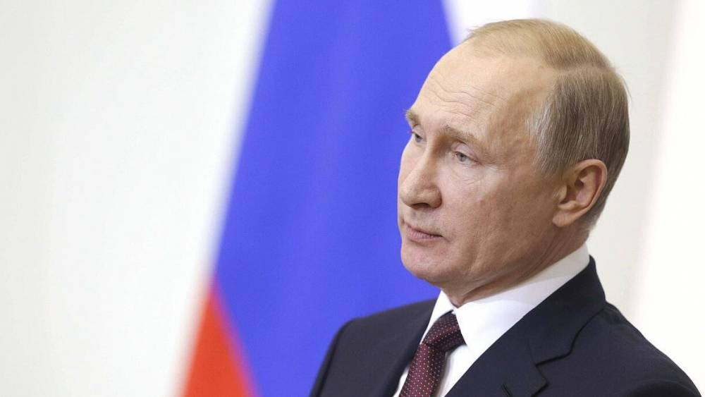 Путин поздравил россиян с 45-летием начала строительства БАМа