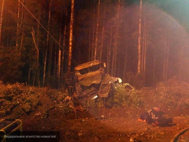 Водитель бензовоза пытался спасти туристов от гибели в Свердловской области