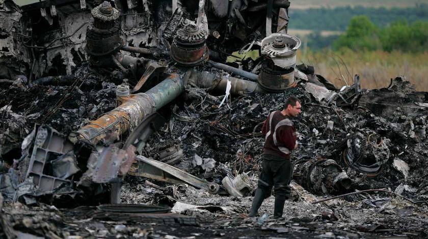 Нидерланды потребуют от России выдать "виновных" в крушении MH17