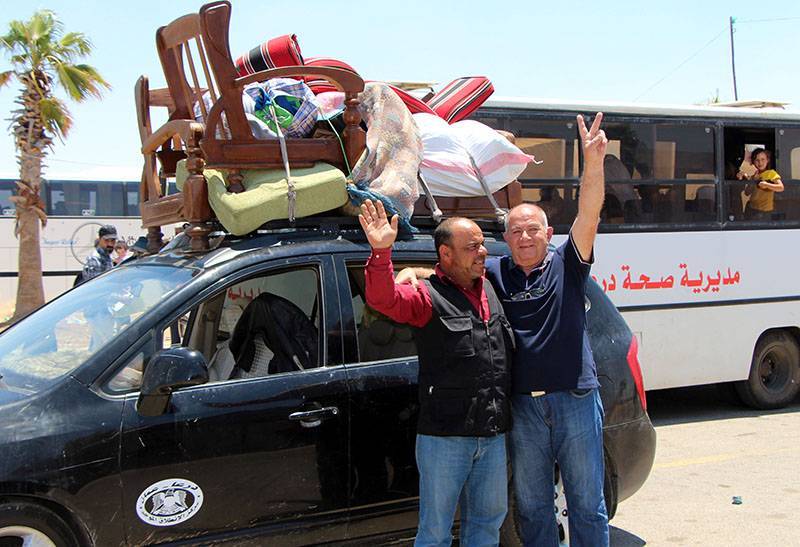 Сирийские беженцы возвращаются на родину из Ливана