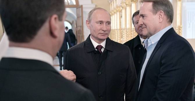 Медведчук рассказал, как Путин стал крестным отцом его дочери