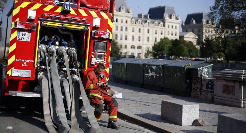 Французские пожарные опасаются «уберизации» своей профессии