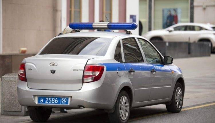 На западе Москвы пьяный водитель открыл стрельбу