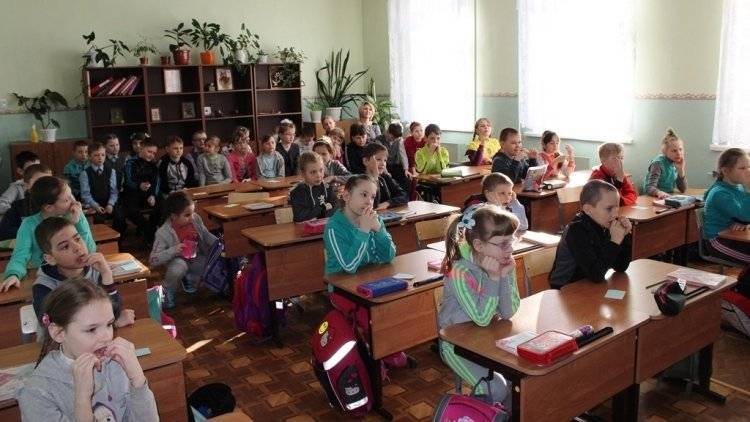 Депутат предложил обучать школьников основам информационной безопасности