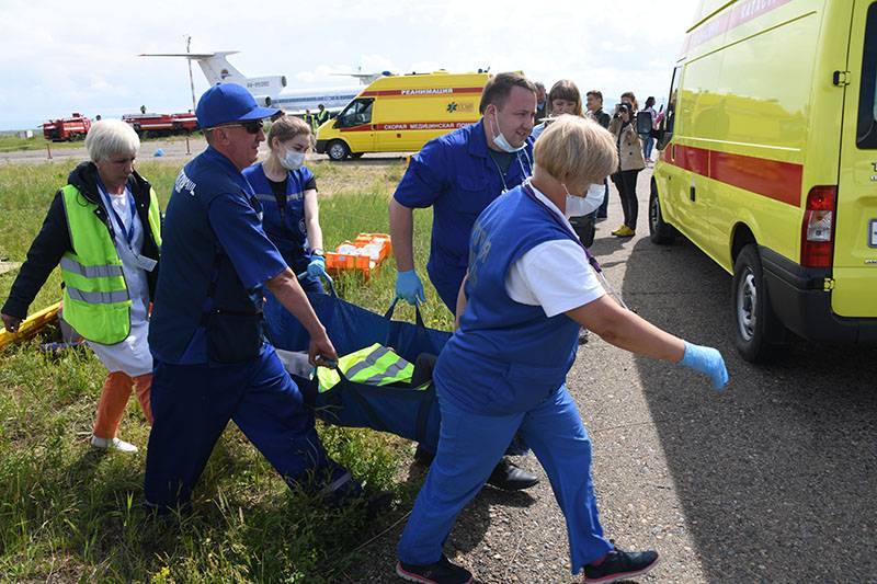 Самолет экстренно сел в российском аэропорту из-за смерти на борту