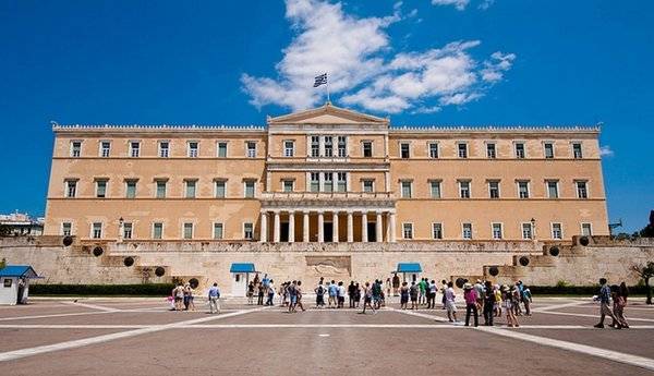 Греческие правоцентристы одержали победу на парламентских выборах