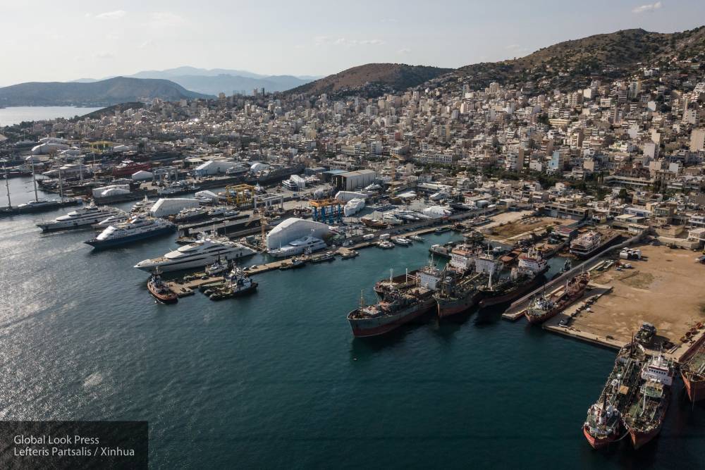 Туристы стали реже ездить отдыхать в Грецию