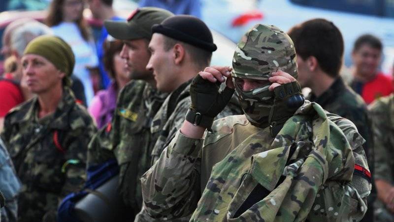 Рядовой ВСУ открыл огонь по националистам из «Азова»* в Донбассе