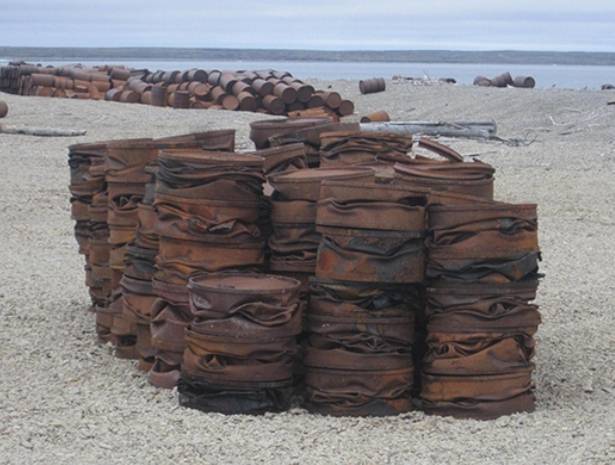 Военнослужащие Северного флота собрали в Арктике 100 тонн металлолома
