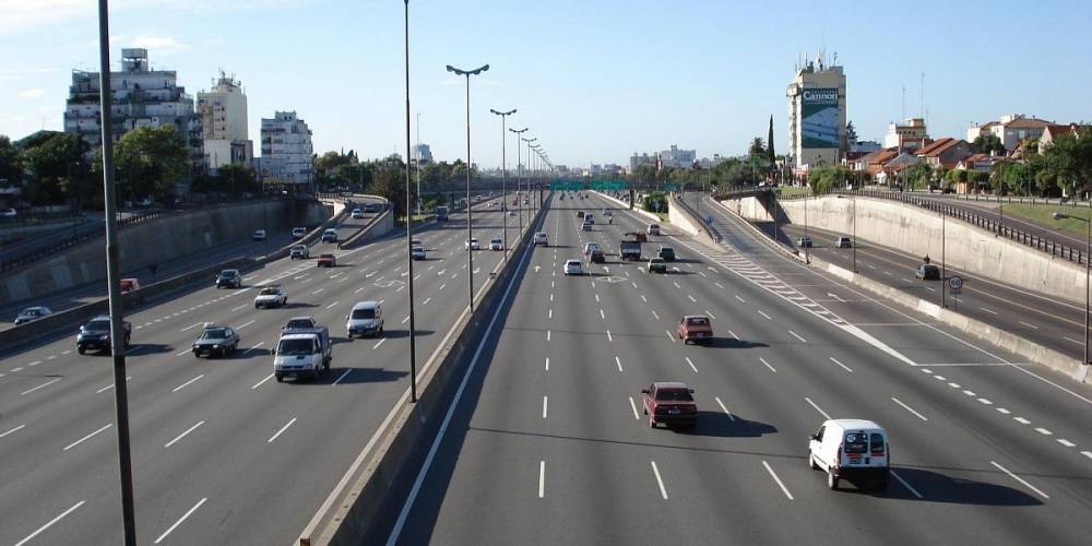 Медведев одобрил проект частной автомагистрали из России в Китай