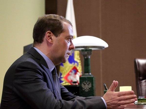 Медведев одобрил строительство дороги из Европы в Китай