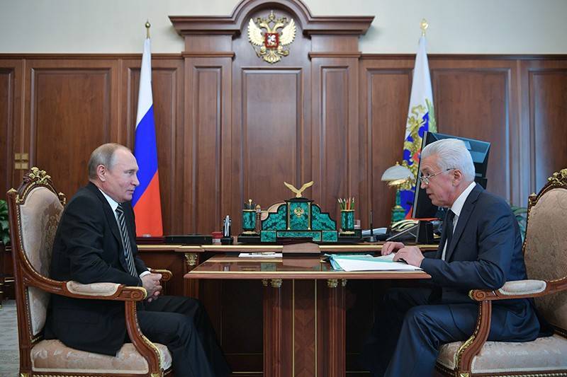 Глава Дагестана рассказал Путину о решении острых проблем в регионе